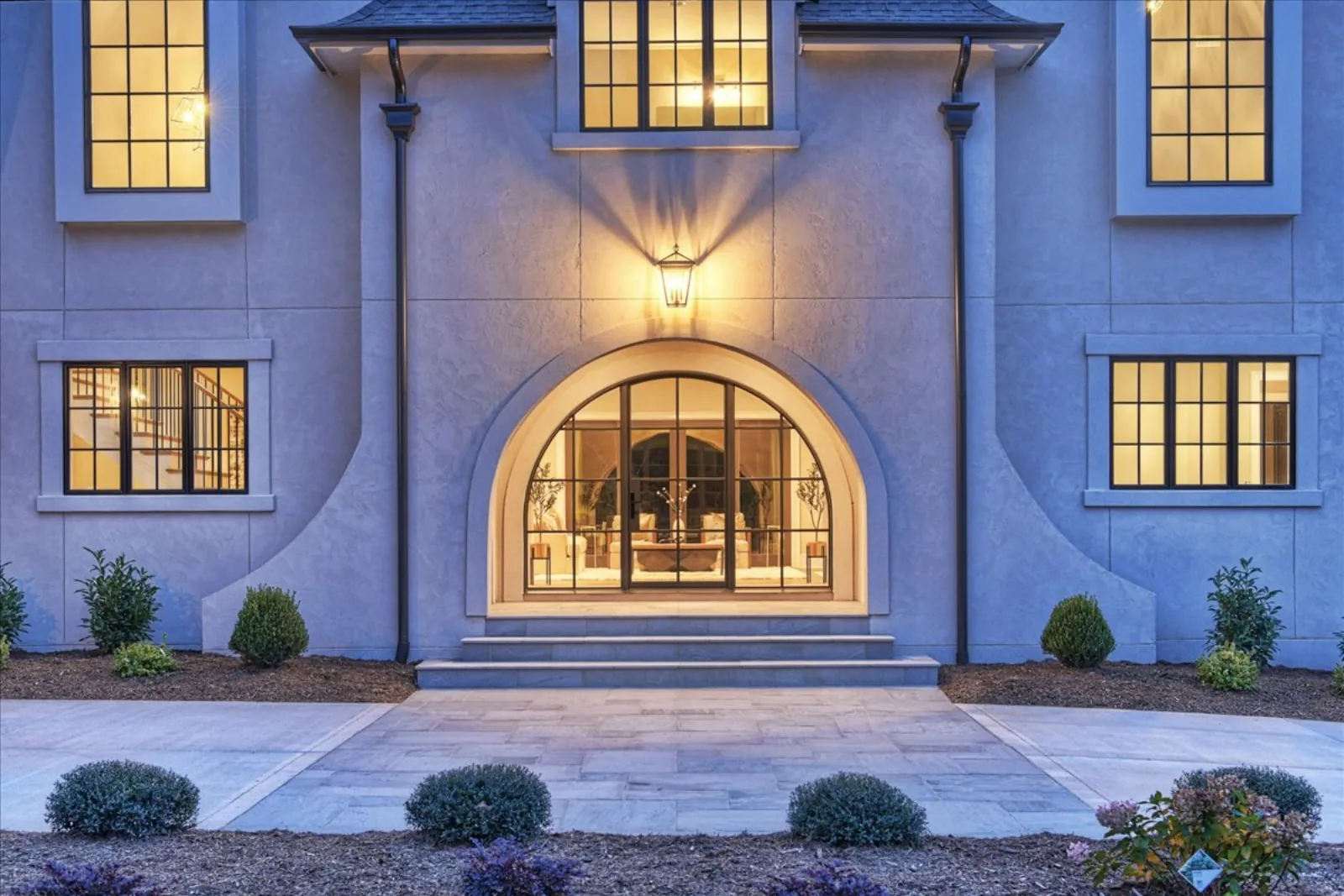 Cardinal Crest — photo 1